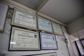 Anadolu üniversitesi yüksek lisans bölümleri, çok sayıda öğrencinin katılımıyla yüksek lisans. Kaynak Ustasi Okuma Azmiyle 60 Yasinda Doktora Diplomasi Aldi Son Dakika Haberleri