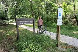 The naturally channeled kankakee river, listed on the federal clean streams register, is the focus of the park's popularity. Kankakee River Trail Illinois Trails Traillink