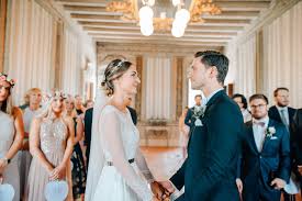 Christin Matthi Intime Traumhochzeit In Montichiari Italien Spitzen Hochzeiten Hochzeit Kleid Hochzeit
