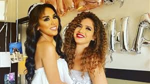 عاشت الفنانة الشابة رنا رئيس حالة من الحزن الشديد في شهر فبراير الماضى بعد وفاة جدها محمد حسن دسوقى والد والدتها، وشيعت جنازته من مسجد الحصرى بمدينة 6 أكتوبر، ولم تمر ساعات من تشييع جثمان جدها إلا وتلقت خبر. Udceoyyacxjqam