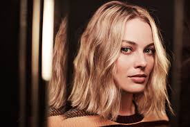 Margot robbie as sharon tate in once upon a time in hollywood. Hd Wallpaper Margot Robbie 8k 4k Portrait Beautiful Woman Young Adult Wallpaper Flare