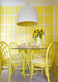 Glidden on thursday, april 20, 2017. 17 Bright And Pretty Yellow Dining Room Designs Home Design Lover