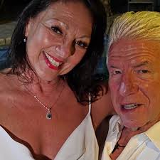 Happy 20th anniversary, Babe!! ❤️ #southafrica #emerald=20yrs #swaziland  #richintradition #safarisunrise #godscreations #kingofthejungle