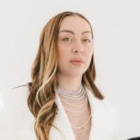 Allison Capone's Instagram, Twitter & Facebook