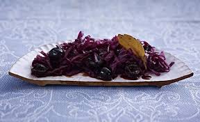 Unser Beliebtes Rezept Fur Rotkohl Mit Amarenakirschen Und Mehr Als 55 000 Weitere Kostenlose Rezepte Auf Lecker De Rotkohl Lecker Amarenakirschen