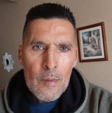 Mis amistades son solo aquellas que se quedaron conmigo cuando todo iba  mal, porque en las buenas cualquier hipócrita está... MÚSICA 🎶 🎵 Título:  Clear Waters Artista: Global Genius Enlace:  https://web.facebook.com/sound/collection ...