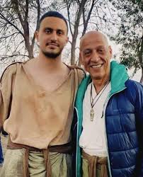 بينما جاء المركز الثاني الفنان احمد السقا الذي يعود بقوه ويقدم مسلسل نسل الاغراب 2021 الذي حصل على اجر 33. ÙŠØ§Ø³ÙŠÙ† Ø£Ø­Ù…Ø¯ Ø§Ù„Ø³Ù‚Ø§ ÙÙ‰ ØµÙˆØ±Ø© Ø¬Ø¯ÙŠØ¯Ø© Ù…Ù† ÙƒÙˆØ§Ù„ÙŠØ³ Ù…Ø³Ù„Ø³Ù„ Ø§Ù„Ù…Ù„Ùƒ Ø§Ø¹Ø±Ù Ø§Ù„ØªÙØ§ØµÙŠÙ„ Ø§Ù„ÙŠÙˆÙ… Ø§Ù„Ø³Ø§Ø¨Ø¹