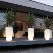 Bright Ideas For Outdoor Lighting Designs Iluminacao Exterior Vasos Exteriores Ideias De Quintais