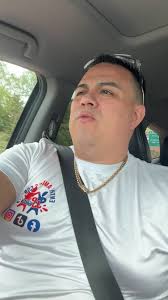 Me informaron que habían unos agentes de ICE en Pawtucket Rhode Island, si  tienes información envíamela por Messenger ￼