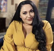 The world needs women and good moms like Emily and Kalani, or else we will  go extinct since no one wants to have kids these days 😏