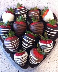 Rocky Mountain Chocolate Factory Chocolate Dipped Strawberries Rockymountainchocolatefactory Choc Chocolate Covered Fruit Food Chocolate Dipped Strawberries