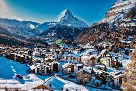 Kemudian dibawa melawat beberapa tempat menarik di bandar zurich dan berhenti solat di masjid besar. Liburan Ke Zermatt Di Swiss Ada Apa Saja Halaman All Kompas Com