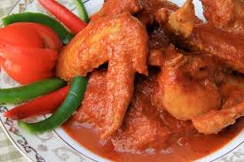 Lucky me, bee had made it easier by suggesting ayam masak merah or chicken cooked in rich creamy spicy tomato sauce. Resepi Ayam Masak Ros Untuk 200 Orang