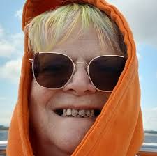 Looking for someone to make cupcakes for an 18th Birthday party, does  anyone have availability for the 15th of November? 🧁