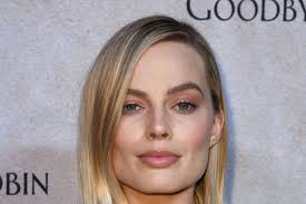 In short order, the storm the sisters create leaves behind a mess of thrashed relationships and exposed family secrets. Margot Robbie Das Hat Sich Nach Der Hochzeit Verandert