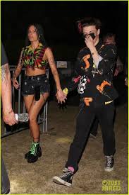 They Tried To Put Me On The Cover Of Vogue But My Legs Were Too Long Lyrics Halsey Boyfriend Yungblud Couple Up At Coachella 2019 Halsey Boyfriend Halsey Dominic Harrison
