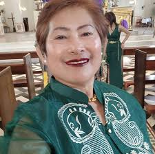 A good friend is like a Four Leaf Clover, hard to find and lucky to have.  🍀🤍🍃