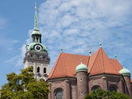 Juntos, formando el cuerpo de cristo. St Peters Church The Most Important Info About Munich S Oldest Church
