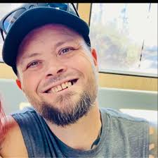 Are there any alumni from class of 1996?