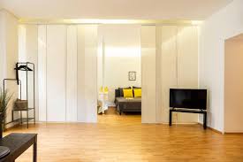 Finde 387 angebote für wohnungen zur miete in neukölln zu bestpreisen, die günstigsten immobilien zu miete ab € 200. Cosy 2 Zimmer Wohnung Fur 8 Neukolln Wohnung Berlin