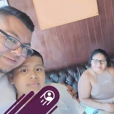 What are the taxi services and prices at the resort?