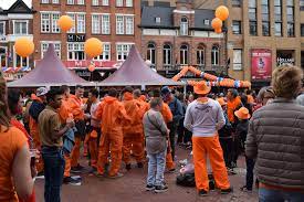De 'digitale' koningsdag volg je dinsdag live bij omroep brabant via tv, web of app. Koningsdag 2020 In Eindhoven Dit Is Er Te Doen Indebuurt Eindhoven