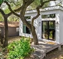 South Lamar ADU - Nature Integrated Design A small accessory ...