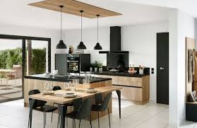 Caséo, spécialiste en menuiseries intérieures, extérieures et cuisines vous accompagne dans votre projet. Cuisines Caseo Bama Stores Fenetres Cuisines Vernon Saint Marcel