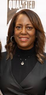 Shari Dunn's Instagram, Twitter & Facebook