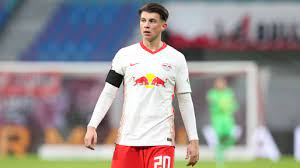 Although as a midfielder, he can also play as. Lazar Samardzic Player Profile 21 22 Transfermarkt