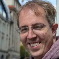 Débora Esteves Email & Phone Number