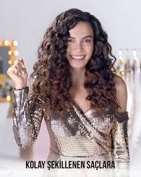 Ebru Sahin On Instagram Kolay Sekillenen Hacimli Saclar Icin Pantene 7 24 Yogun Bakim Kremi Kullanarak Buyuk Pantene Bob Sac Stilleri Uzun Sac Sac Stilleri