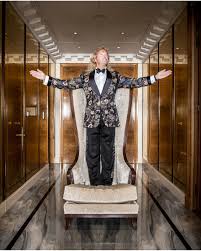 However, there are several factors that affect a celebrity's net worth, such as taxes, management fees, investment gains or losses, marriage, divorce, etc. Leonardo Farkas