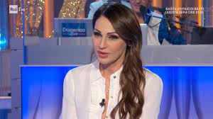 Anna , one of the main characters in the 2013 disney animated film, frozen Anna Tatangelo Non Lo Nasconde E L Obbiettivo Piu Grande La Confessione Privata Lanostratv