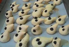 Comel dan digemari oleh kanak kanak. Alien Shaped Cookie Cooking Fail Goes Viral On Malaysian Social Media Coconuts Kl