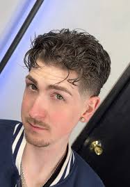 Transformación de Corte de Pelo en Everett, Seattle