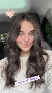 Ellen Parmelee's Instagram, Twitter & Facebook