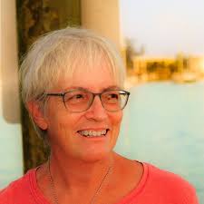 Amazon.ca: Fiona Sims: books, biography, latest update