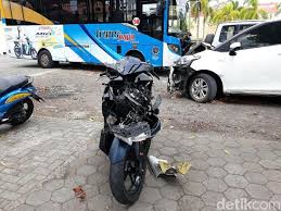 Find and follow posts tagged transjogja on tumblr. Bus Trans Jogja Ngeblong Tabrak Pemotor Sultan Titahkan Evaluasi