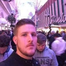 Scott Catton's Instagram, Twitter & Facebook