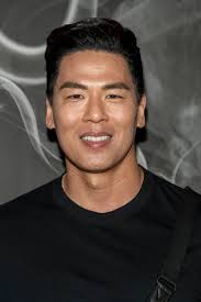 Rich Ting Attends 18Th Annual Unforgettable Gala Beverly Hilton Beverly —  Stock Editorial Photo © info@photographybyeugene.com #354041608