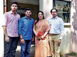 • appointed as the working president of the shiv sena in january 2003. Uddhav Thackeray Kala Nagar Society To Felicitate Its Favourite Family Plans Dinner Date With New Maharashtra Uddhav Thackeray Mumbai News Times Of India