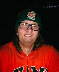 I'm sure he has three chins but we can't see through that straggly nappy  beard, I know he giving that woman UTIs.