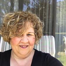 Laura Bohr's Instagram, Twitter & Facebook