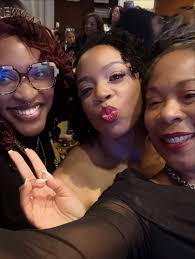 Shanndolyn Richardson (@southern_caligirl) • Threads, Say more