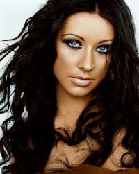 Pin By Megan M Hinderager On Fierce Brunette And All Female Christina Aguilera Black Hair Christina Aguilera Beautiful Christina