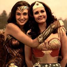 Wonder Woman Past And Present Wonderwoman Wonderwomancosplay Wonderwomanmovie W Superman Wonder Woman Wonder Woman Gal Gadot Wonder Woman