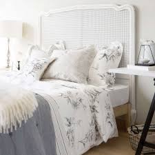 Ideale come porta riviste, ma perfetta anche come cesto porta biancheria. Zara Home La Collezione Di Biancheria Per La Casa In Saldo
