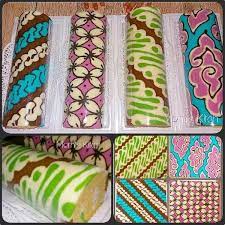 Peanut sauce, satay sauce, bumbu kacang, sambal kacang, or pecel is an indonesian sauce made from ground roasted or fried peanuts, widely used in cuisines worldwide. Jual Termurah Bolu Gulung Batik Di Lapak Enaena Food N Drink Bukalapak