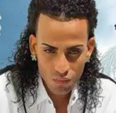 Arcángel no enfrentará cargos por supuestamente patear a madre de sus hijos 